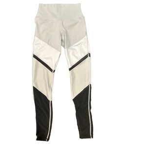 Alo Yoga leggings size xs